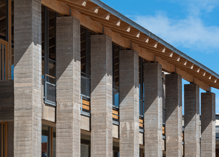 Carbajosa de la Sagrada Cultural Center, Salamanca / Gabriel Gallegos Borges - Photography Exterior, Facade, Column, Arch