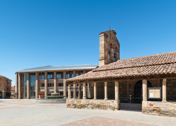 Carbajosa de la Sagrada Cultural Center, Salamanca / Gabriel Gallegos Borges - Exterior Photography, Windows