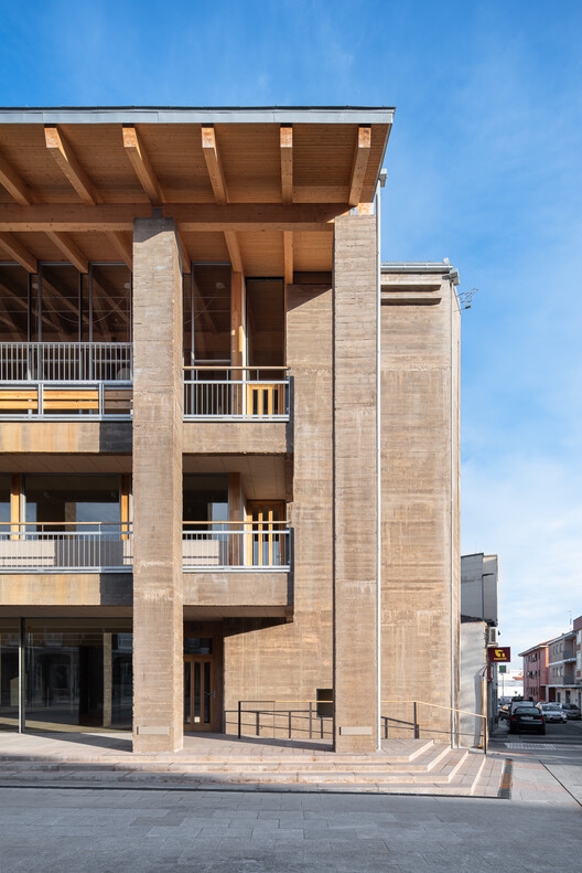 Carbajosa de la Sagrada Cultural Center, Salamanca / Gabriel Gallegos Borges - Photography Exterior, Facade, Windows