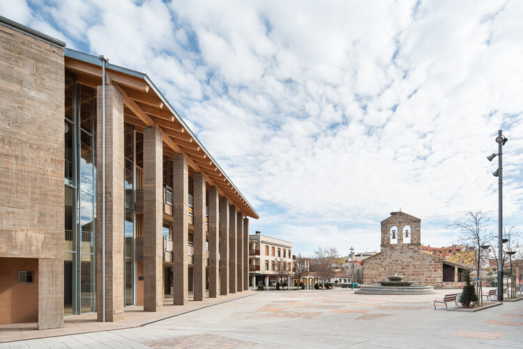 Carbajosa de la Sagrada Cultural Center, Salamanca / Gabriel Gallegos Borges - Photography Exterior, Windows, Facade, Column